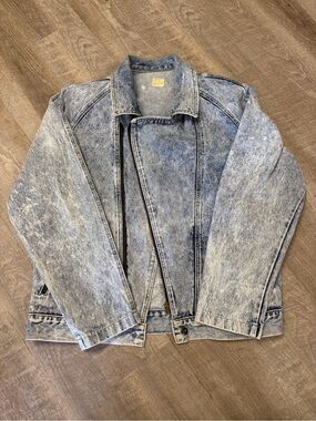 80’s-90’s Silver Jeans Light Blue Acid Wash Denim Jacket